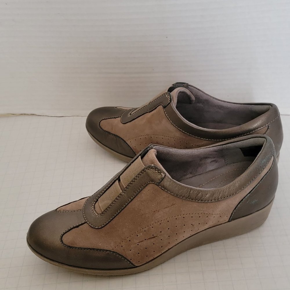 Clarks Artisan Copper Brown Leather Suede Slip On Womens Shoes 8.5 39.5